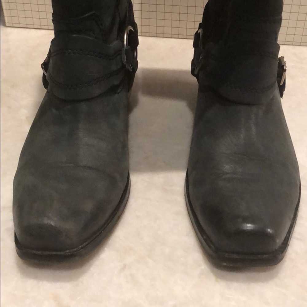 Boots - Picture 2 of 3